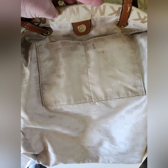MK Signature Tote - Picture 11 of 13